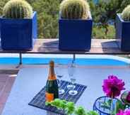 Swimming Pool 2 Mallorca front line property sea access