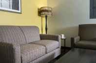 Common Space Extended Stay America Suites Rock Hill