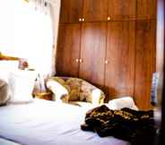 Kamar Tidur 7 Turningpoint Bed & Breakfast