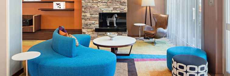 Lobi Fairfield Inn & Suites by Marriott North Bergen