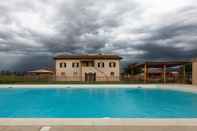 Swimming Pool Casa Terzerie