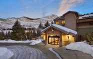 Exterior 2 Marriott's StreamSide Birch at Vail