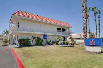 Bangunan 4 Motel 6 Tempe, AZ - Broadway - ASU