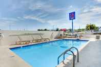 Kolam Renang Motel 6 Albuquerque, NM - Carlisle