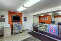 Lobby Motel 6 Richland, WA - Kennewick