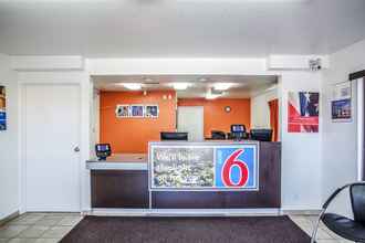 Lobby 4 Motel 6 Richland, WA - Kennewick