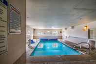 Swimming Pool Motel 6 Nephi, UT