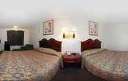 Bedroom 3 Motel 6 Frackville, PA
