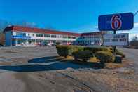 Exterior Motel 6 Frackville, PA