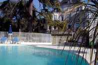 Swimming Pool Hotel Domaine du Breuil