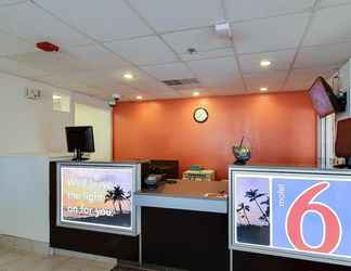 Sảnh chờ 2 Motel 6 Ventura, CA - South