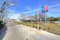 Luar Bangunan Motel 6 Kerrville, TX