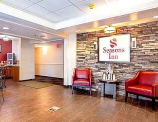 Lobi 2 Seasons Inn Traverse City