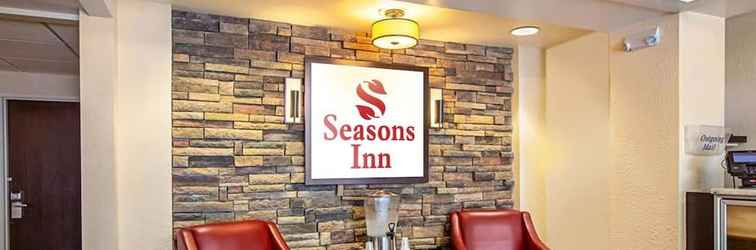 Lobi Seasons Inn Traverse City