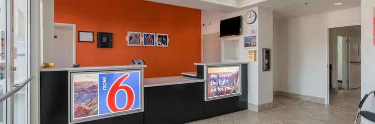 Lobi Motel 6 San Antonio, TX - Downtown - Alamo Dome