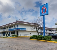 Exterior 3 Motel 6 Fredericksburg, VA - North