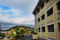 Bangunan Hotel & Suites Les Laurentides Saint Sauveur