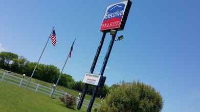 Exterior 4 Executive Inn and Suites Waxahachie