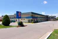 Bên ngoài Motel 6 Grants, NM