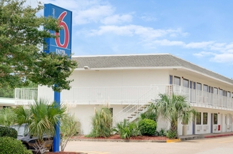 Exterior 4 Motel 6 Gulfport, MS – Airport