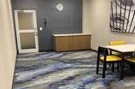 Lobi Fairfield by Marriott Inn & Suites Cortland