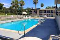 Swimming Pool Quality Inn Tallahassee near University