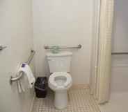 Toilet Kamar 5 Motel 6 Lufkin, TX