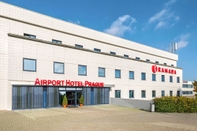 ภายนอกอาคาร Ramada by Wyndham Airport Prague