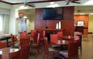 Restoran 4 Hampton Inn & Suites Roswell