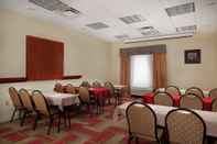 Ruangan Fungsional Hampton Inn & Suites Roswell