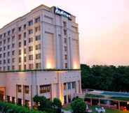 Luar Bangunan 3 Radisson Hotel Varanasi