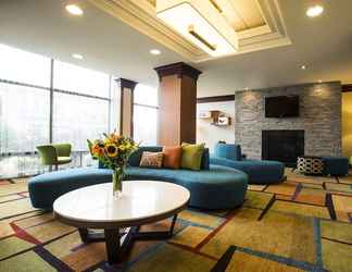 Sảnh chờ 2 Fairfield Inn and Suites by Marriott Toronto Airport