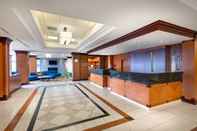 Lobby Fairfield Inn and Suites by Marriott Toronto Airport