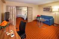 Common Space Fairfield Inn and Suites by Marriott Toronto Airport