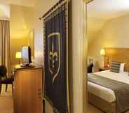 Kamar Tidur 5 Dream Castle Hotel