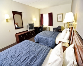 Bedroom 4 Best Budget Inn Sandusky