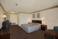 Bedroom Americas Best Value Inn Albany East Greenbush