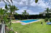 Swimming Pool Ramada by Wyndham Valencia Almussafes