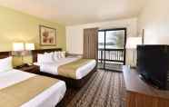 Kamar Tidur 6 Baker's Sunset Bay Resort