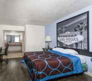 Bedroom 4 Super 8 by Wyndham Las Vegas North Strip/Fremont St. Area