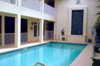 Swimming Pool Tortuga Inn Beach Resort