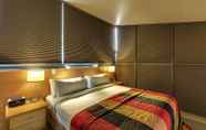 Kamar Tidur 2 The Henry Jones Art Hotel