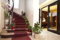 Lobby HotelHome Paris 16