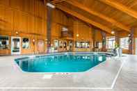 Swimming Pool Comfort Inn