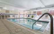 Swimming Pool 6 Quality Suites