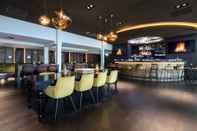 Quầy bar, cafe và phòng lounge Van der Valk Hotel Heerlen