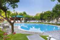 Swimming Pool Hotel Antiche Mura