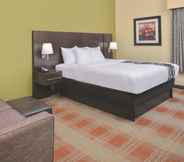 Bedroom 7 La Quinta Inn & Suites by Wyndham Atlanta South - Newnan