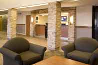 Lobby Woodlands Inn & Suites