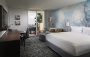 Bedroom 6 Courtyard by Marriott Miami Dadeland